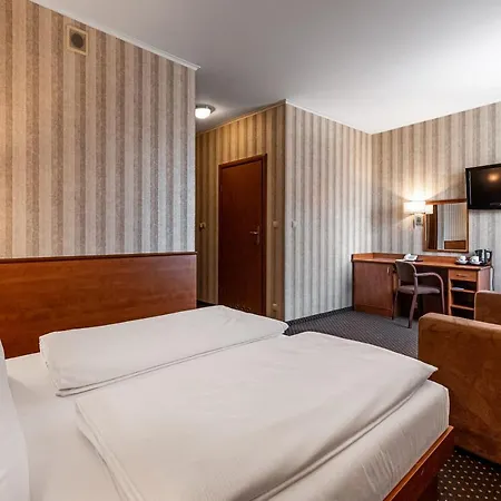Premium Bacero Otel