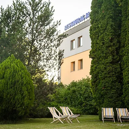 Premium Bacero فندق 3*