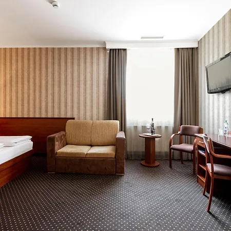 Premium Bacero فندق 3*