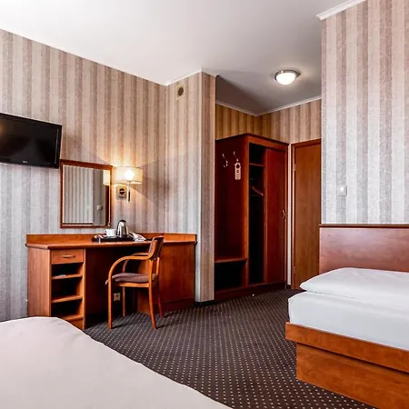 Premium Bacero فندق 3*