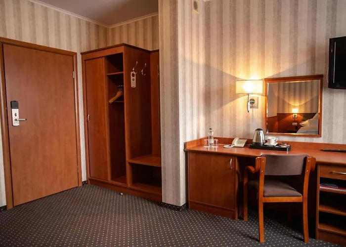 Premium Bacero Готель Вроцлав